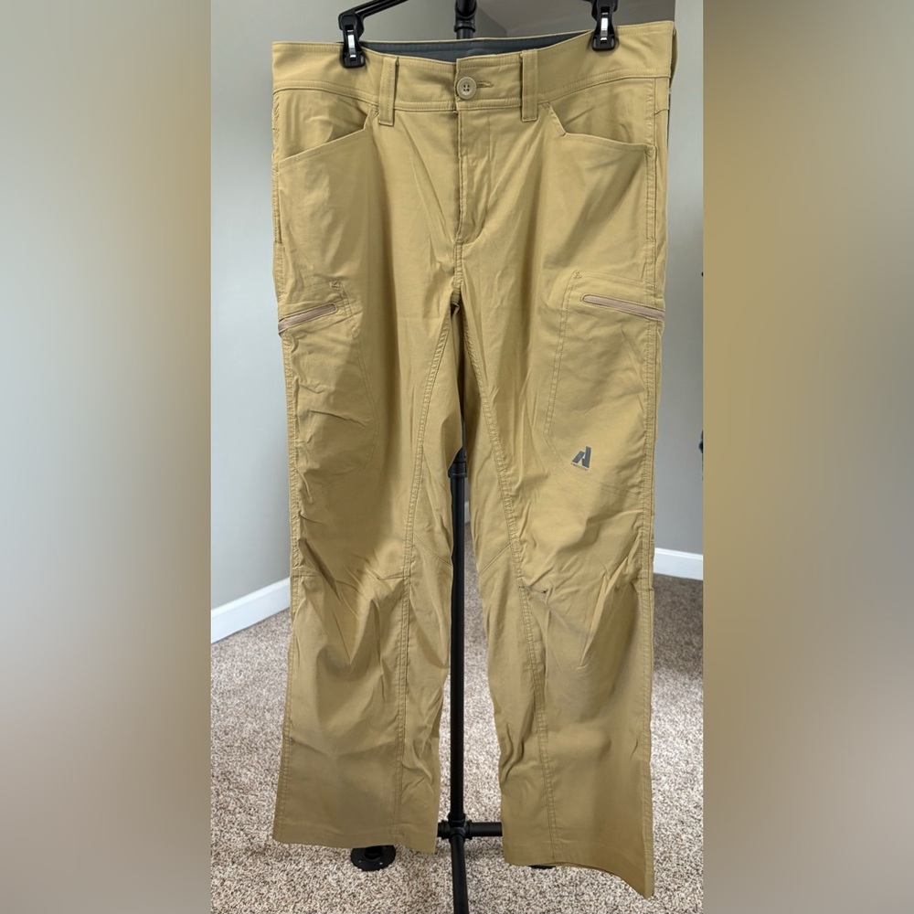 Eddie Bauer Men's Tan Cargo Pants